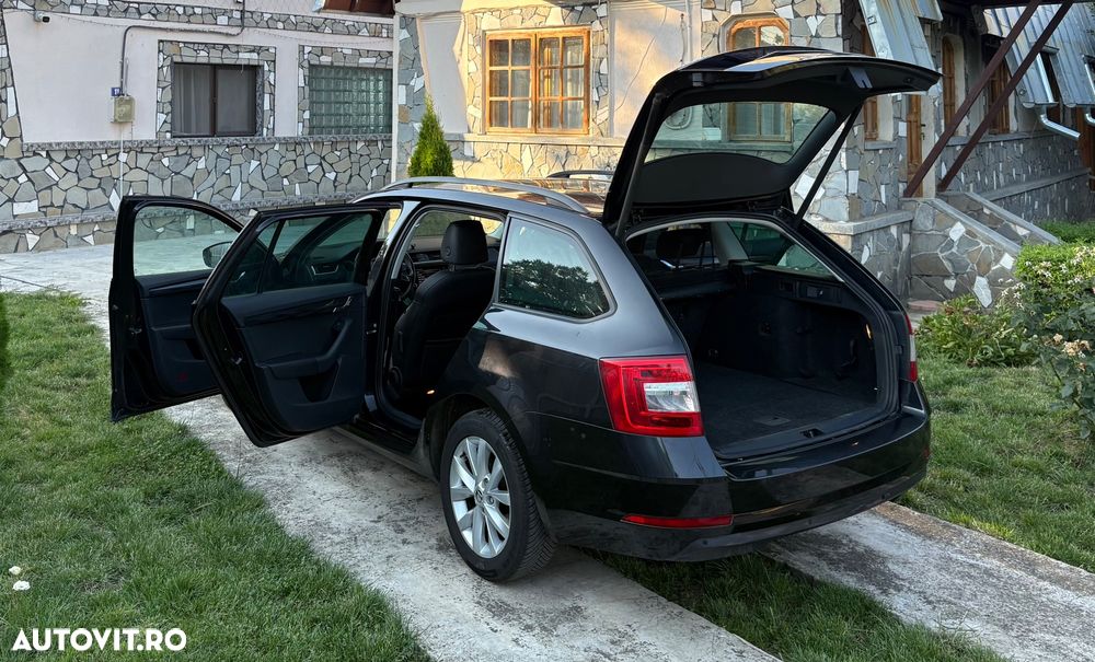 Skoda Octavia 2.0 TDI DSG Style - 6
