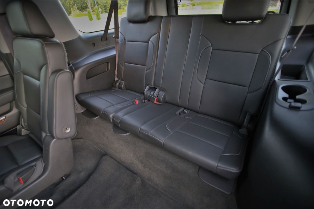 Chevrolet Suburban - 25