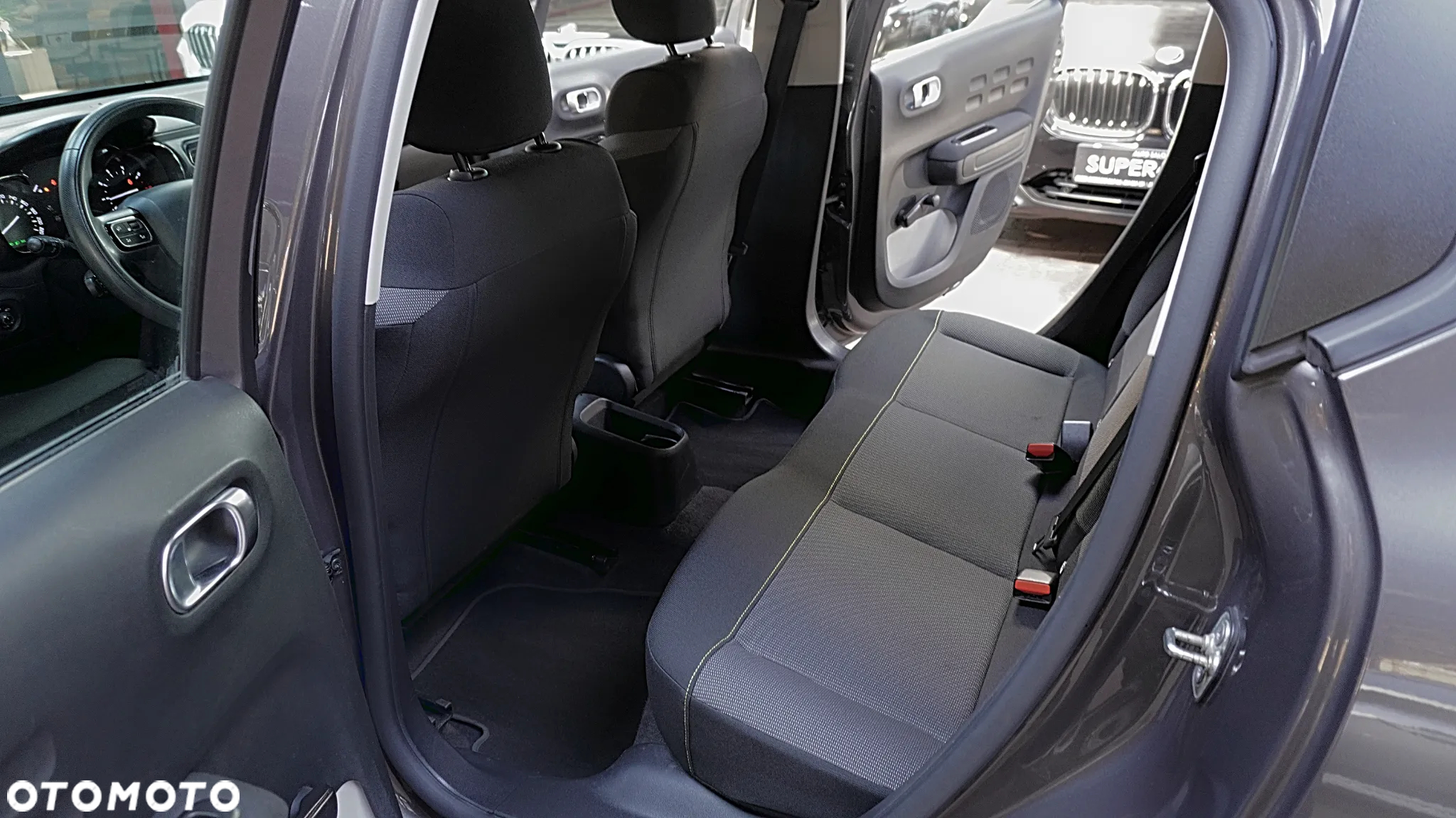 Citroën C3 1.2 PureTech Shine EAT6 - 18