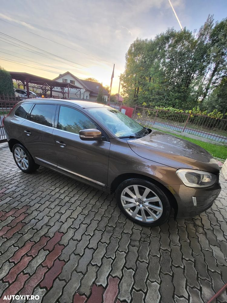 Volvo XC 60 D5 AWD Aut. Summum - 2