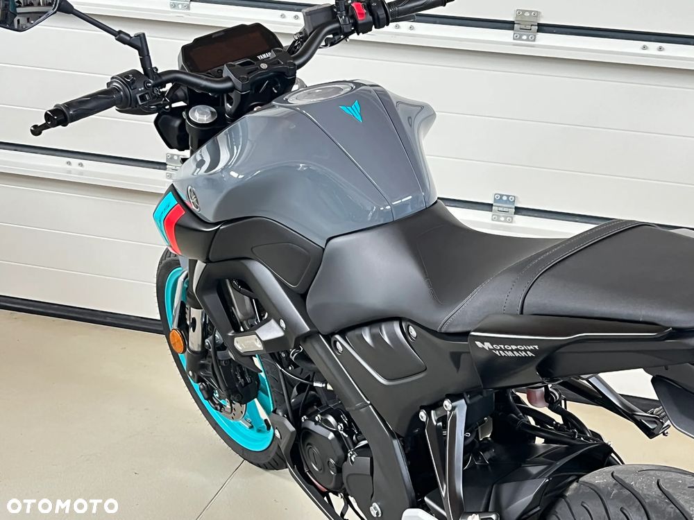 Yamaha MT - 17