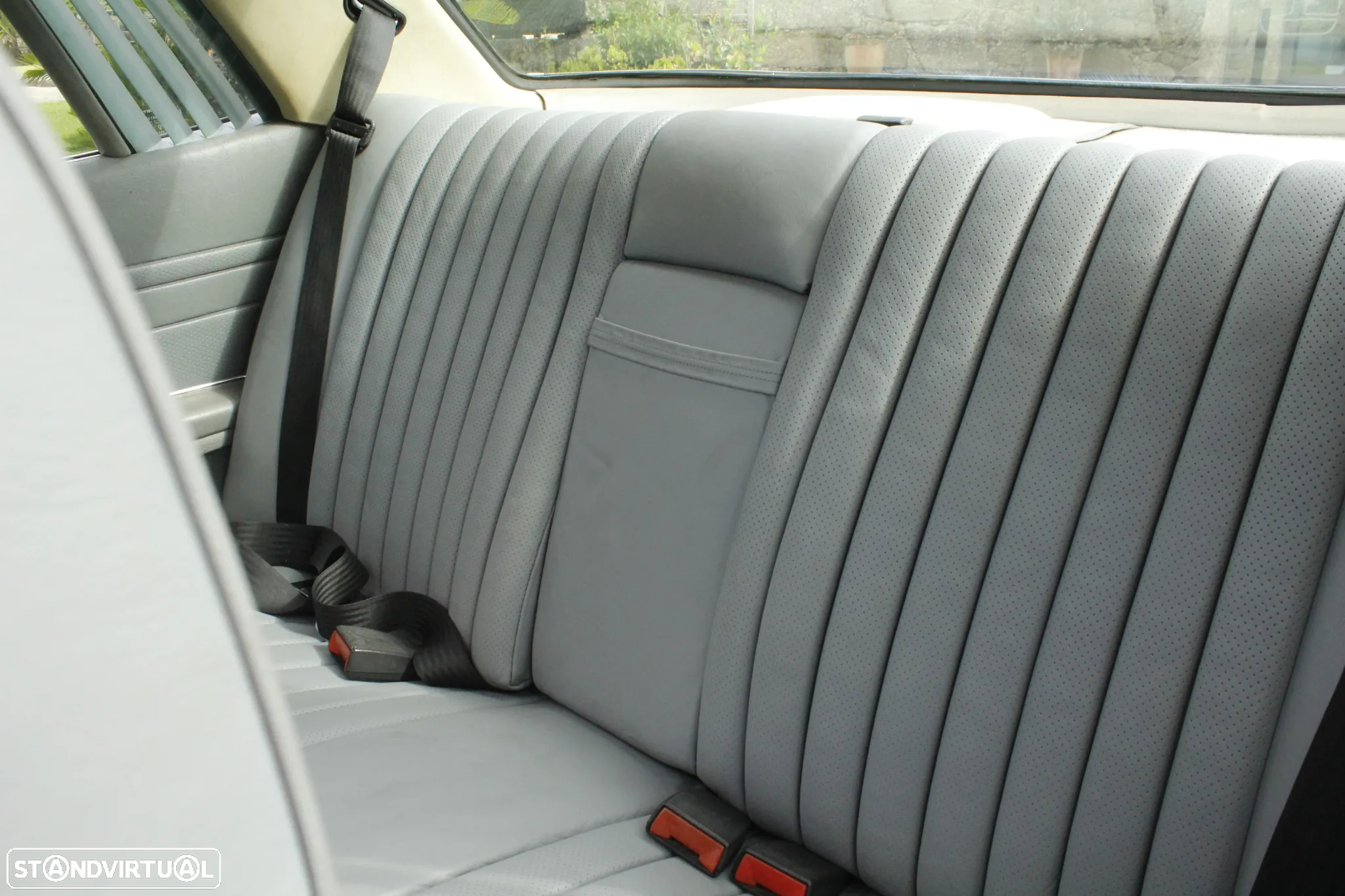 Mercedes-Benz 280 - 20