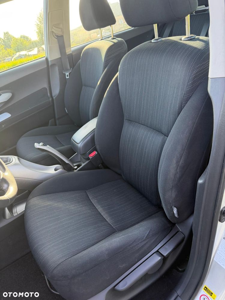 Toyota Auris 1.6 Executive - 7