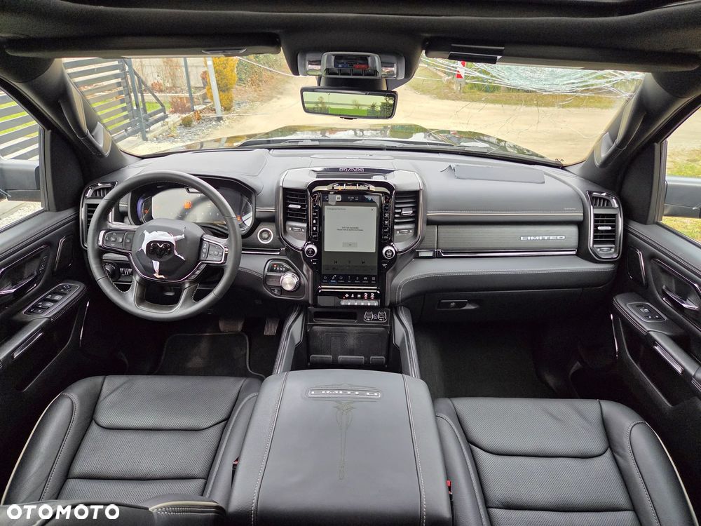 RAM 1500 Crew Cab Shortbed Limited - 28