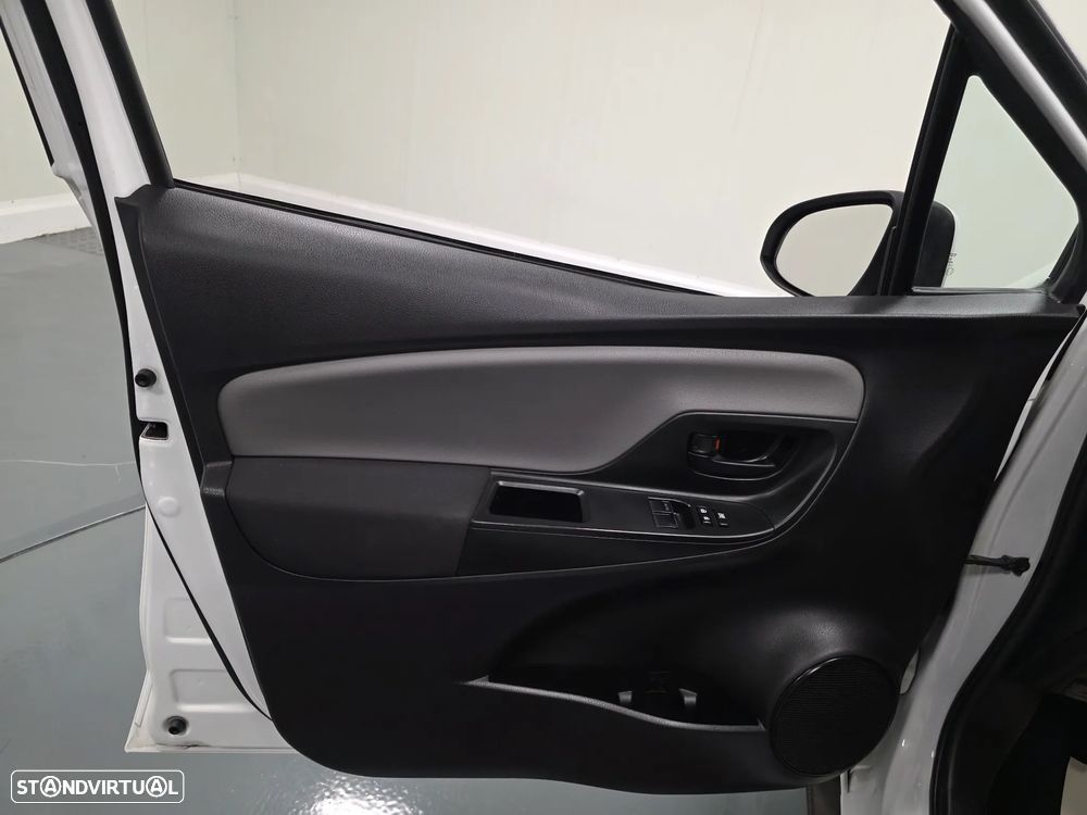 Toyota Yaris 1.4 D-4D ACtive+AC - 42