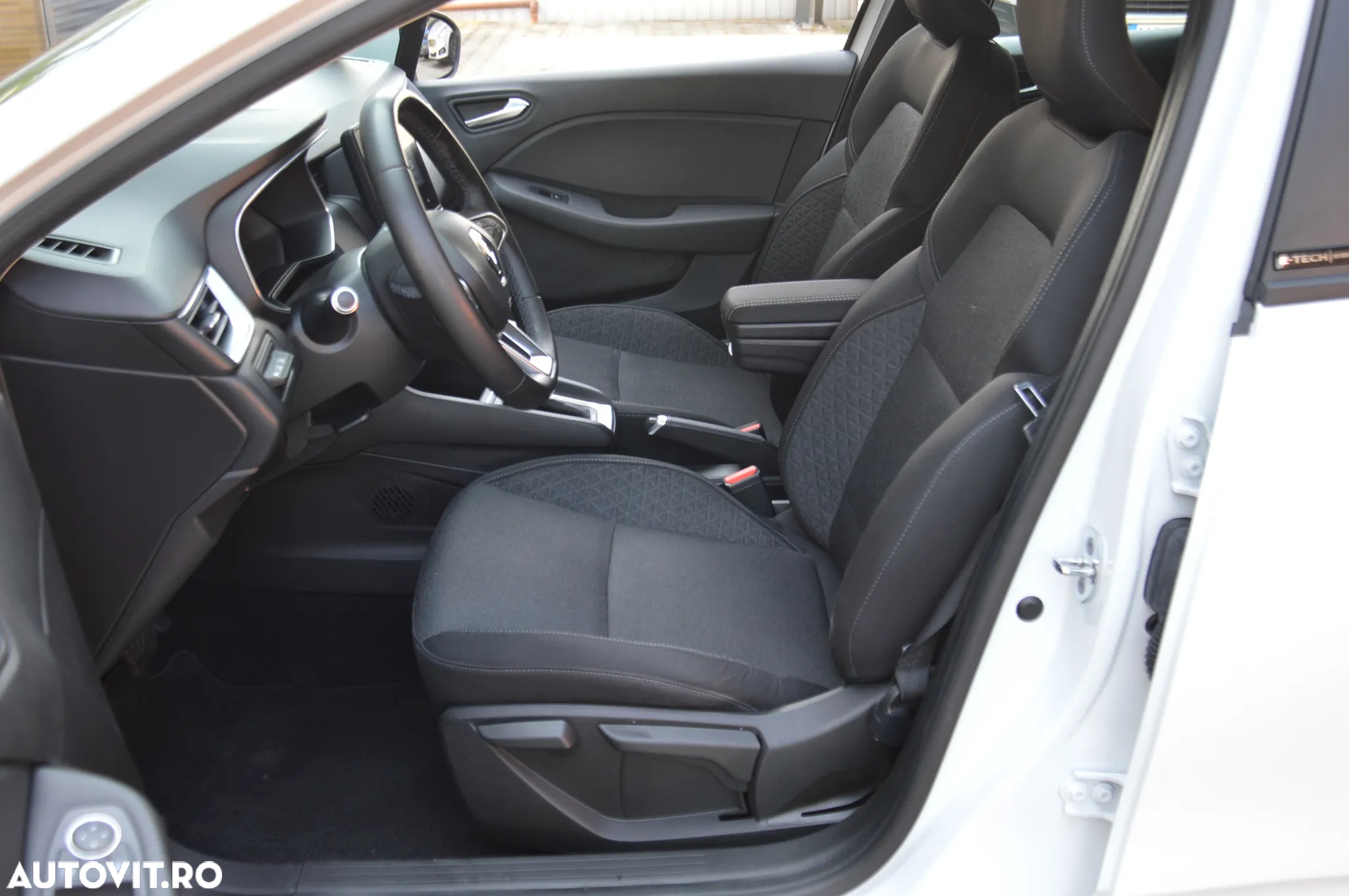Renault Clio E-TECH Full Hybrid 145 E-TECH engineered - 8