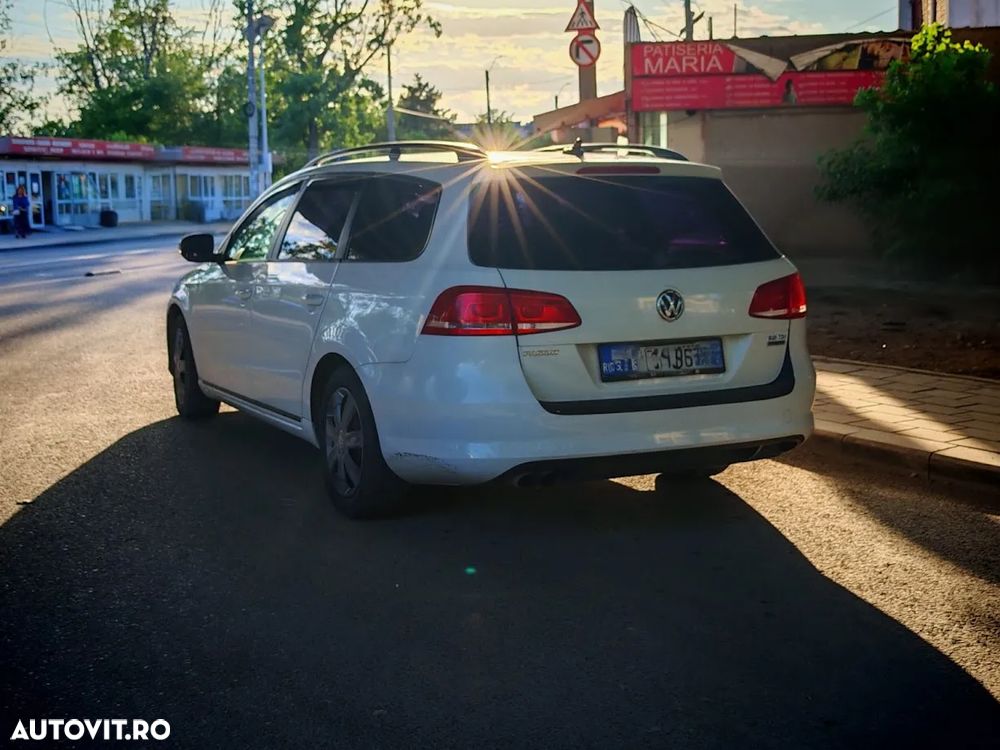 Volkswagen Passat Variant 2.0 TDI BlueMotion Technology DSG Comfortline - 4