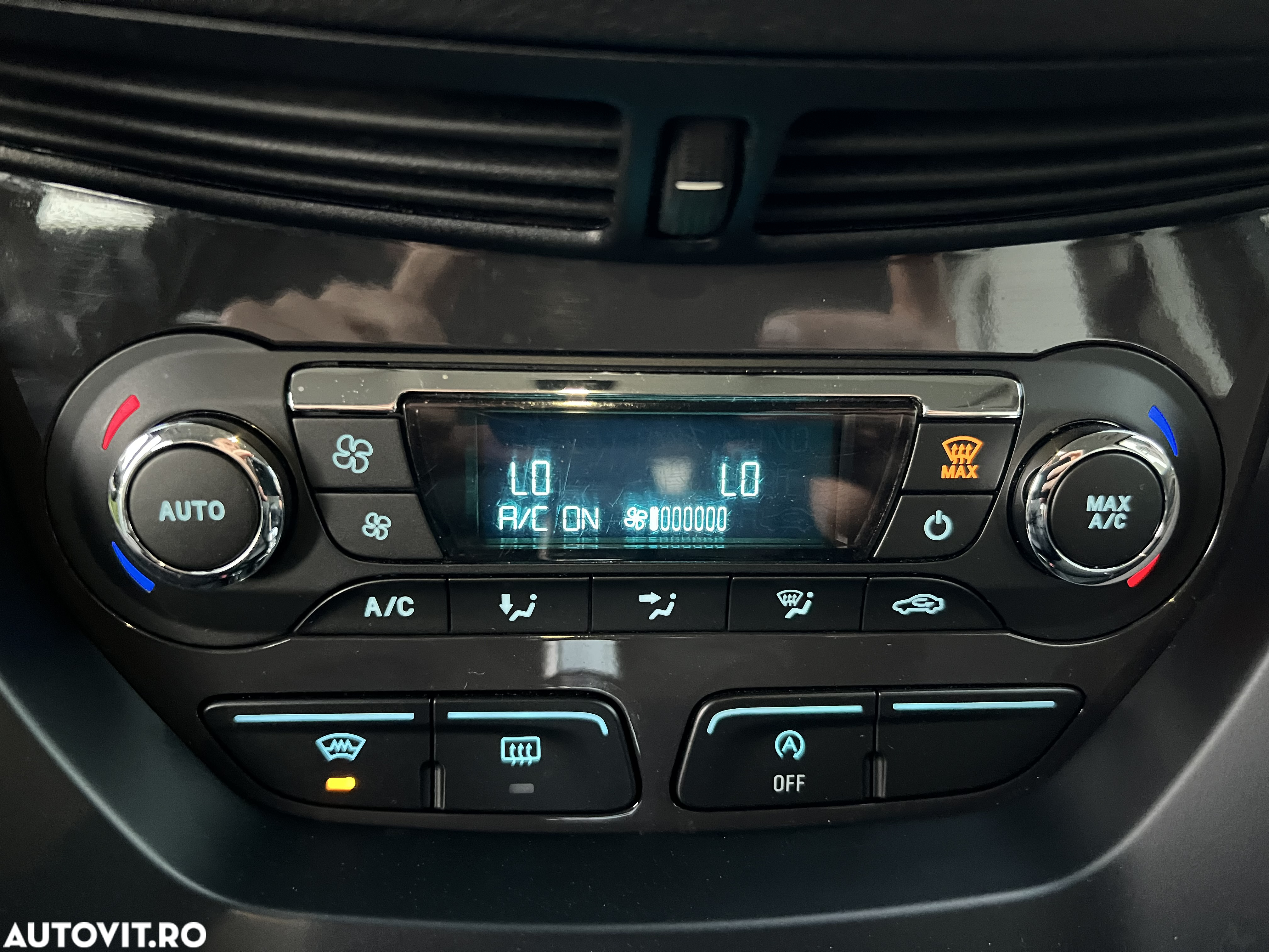 Ford Kuga 2.0 TDCi 4x4 Titanium - 5