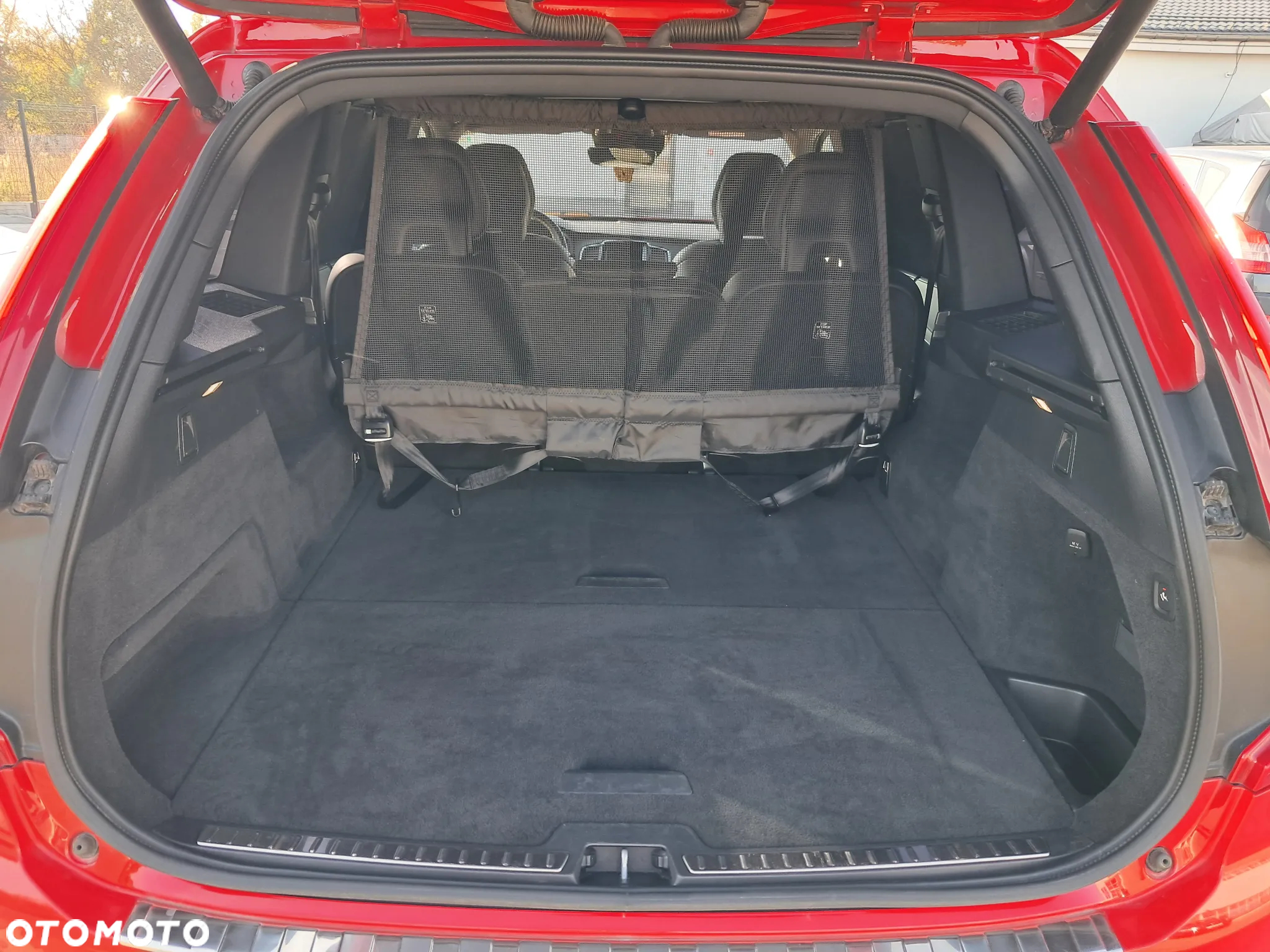 Volvo XC 90 D5 SCR AWD R-Design - 32