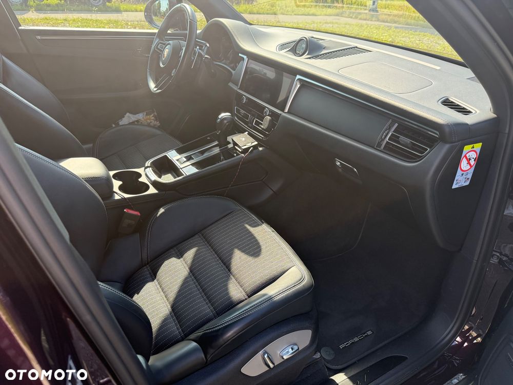 Porsche Macan T - 18