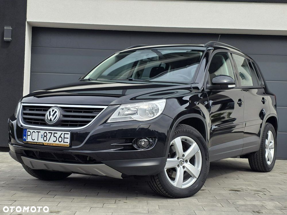 Volkswagen Tiguan - 1