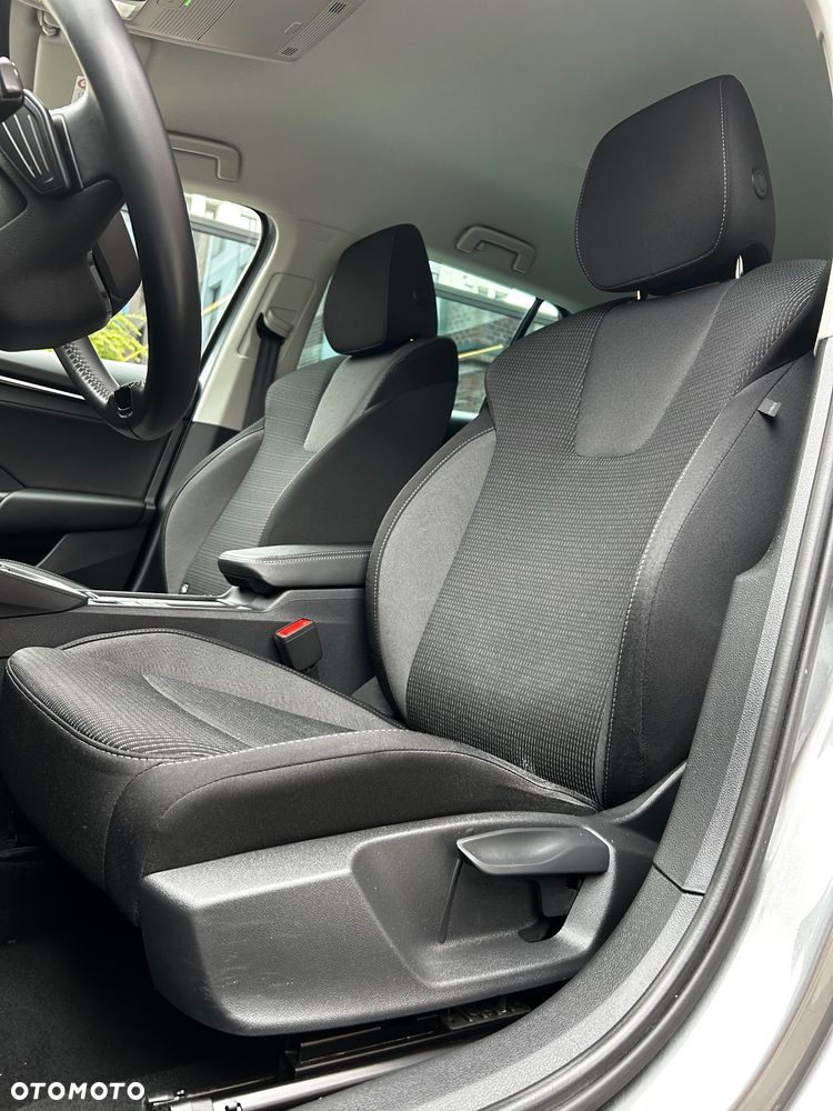 Skoda Octavia 2.0 TDI Ambition DSG - 22