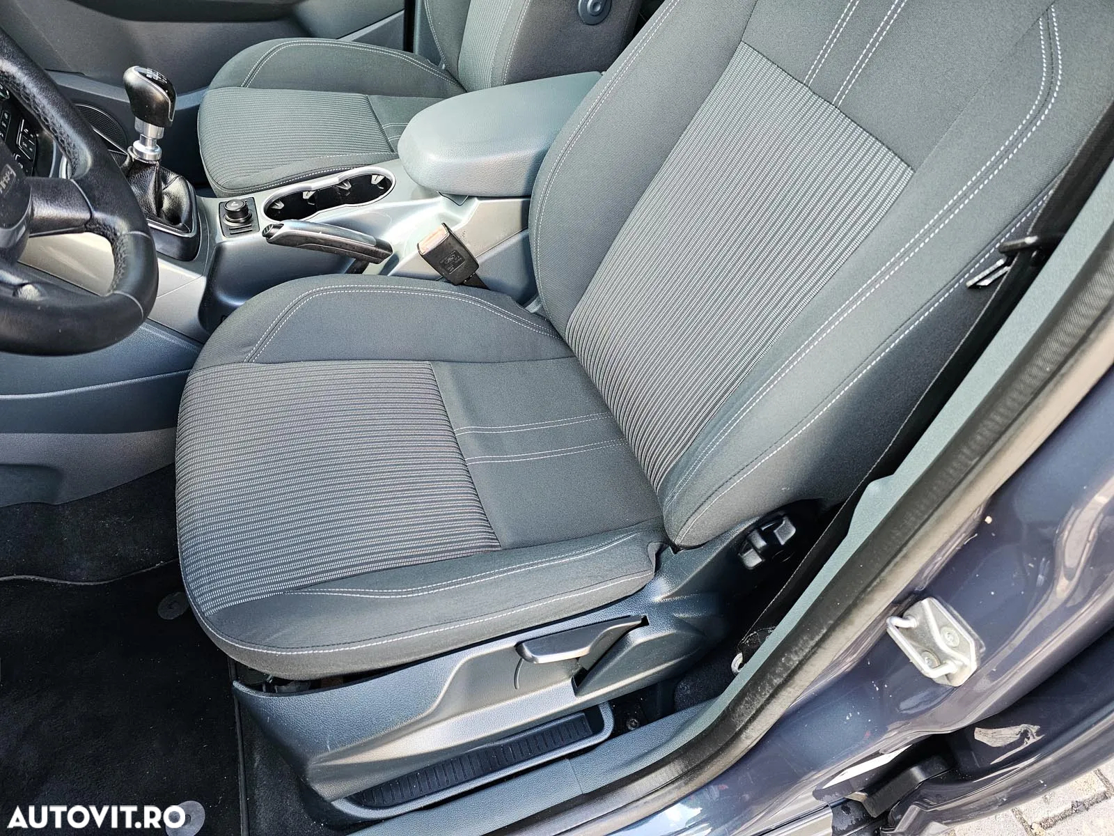 Ford Grand C-Max 1.6 TDCi Titanium - 28