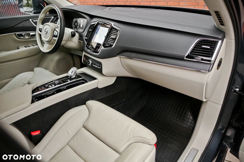 Volvo XC 90 B5 D AWD Inscription 7os - 24