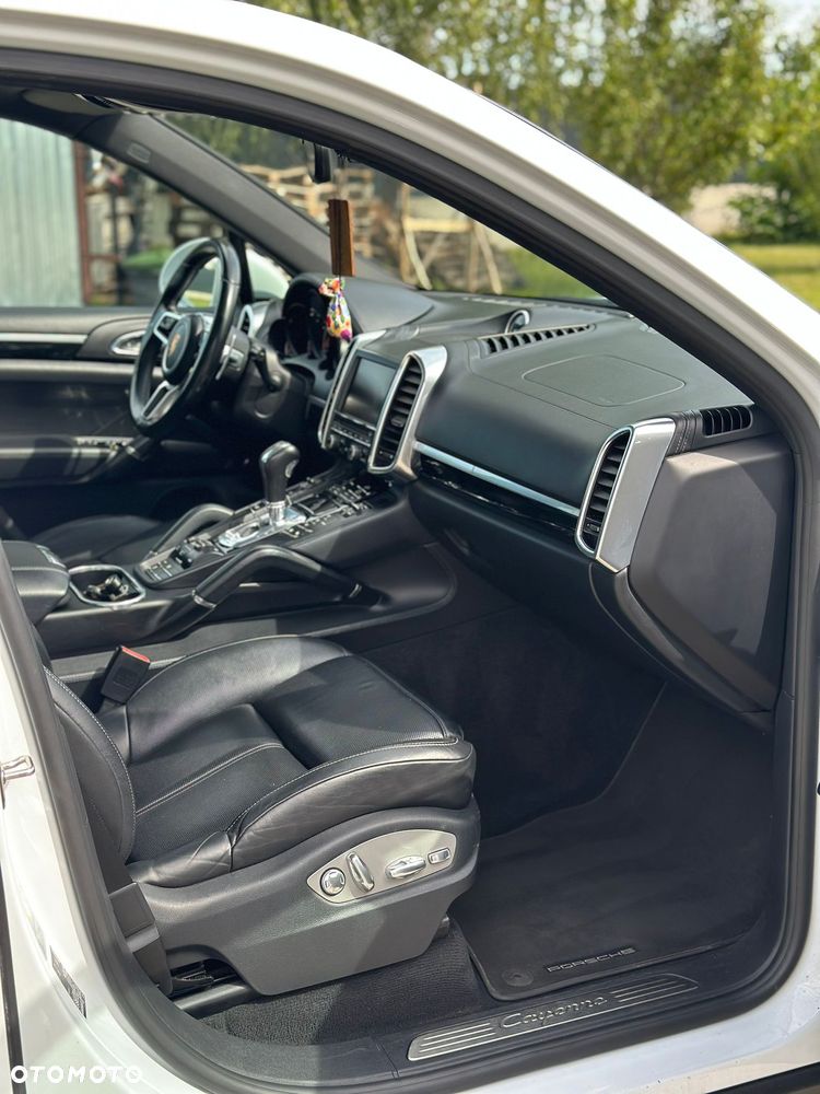 Porsche Cayenne Diesel Platinum Edition - 10
