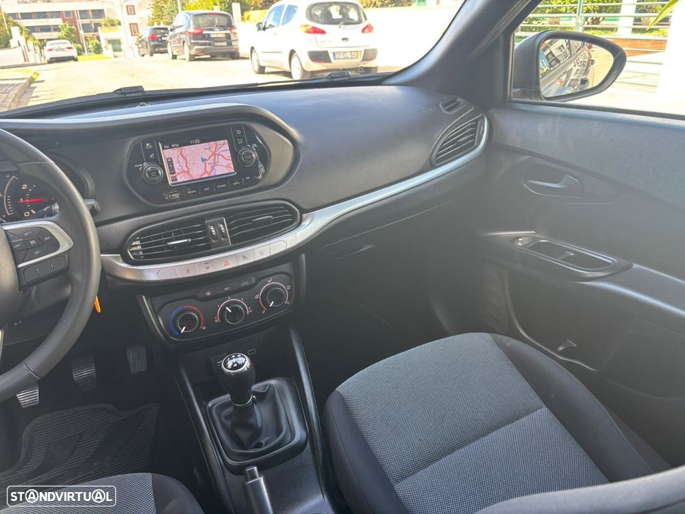 Fiat Tipo Station Wagon 1.3 M-Jet Street - 29
