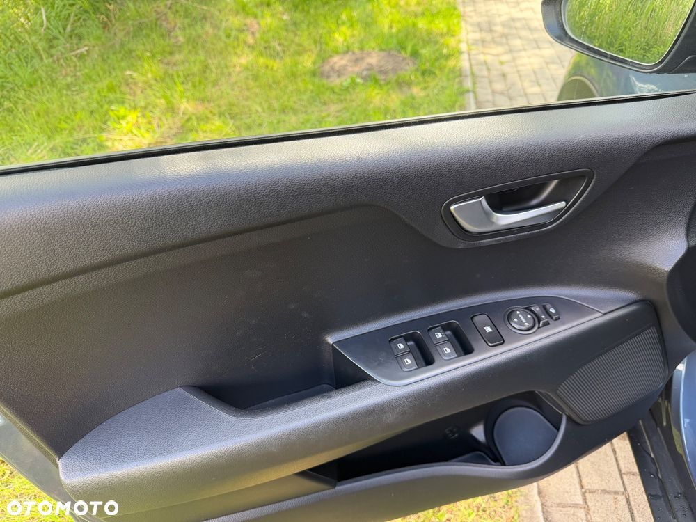 Kia Stonic - 23