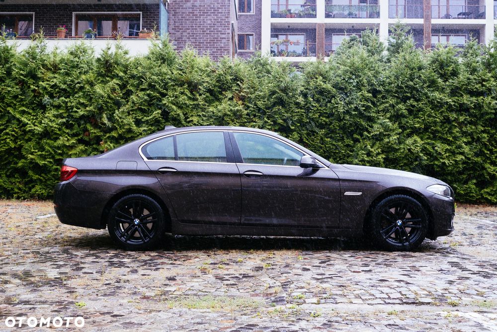 BMW Seria 5 530d xDrive - 2