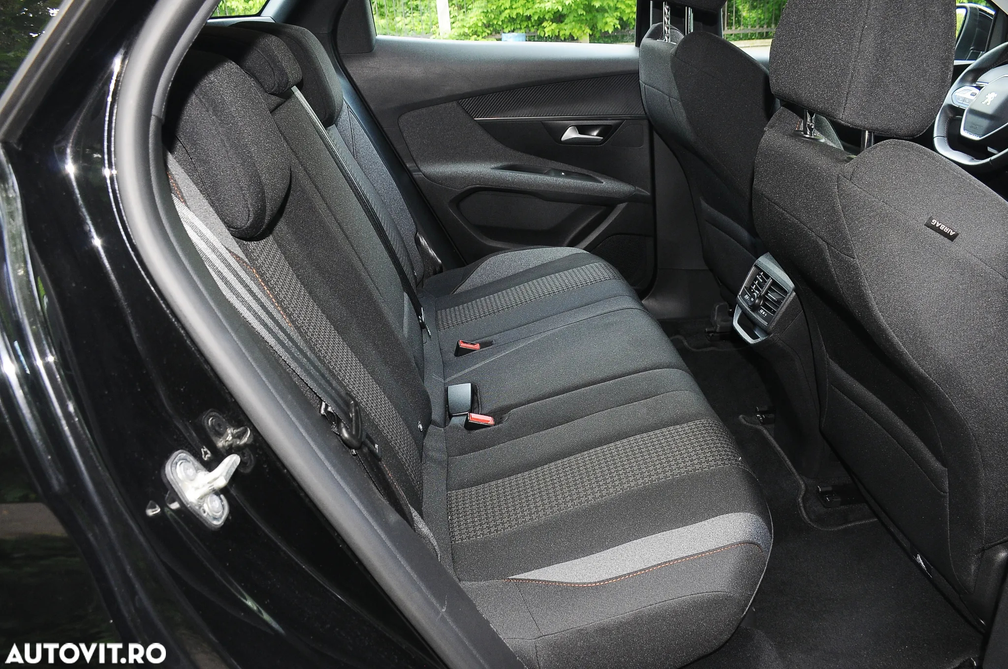 Peugeot 3008 BlueHDi 130 Stop & Start EAT8 Active Pack - 8
