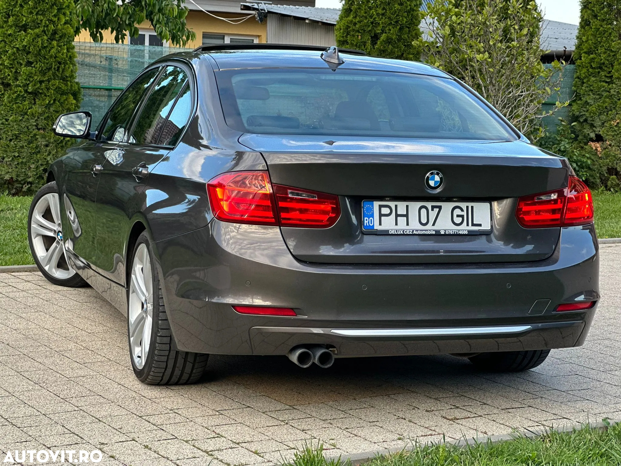 BMW Seria 3 328i xDrive Sport Line - 3