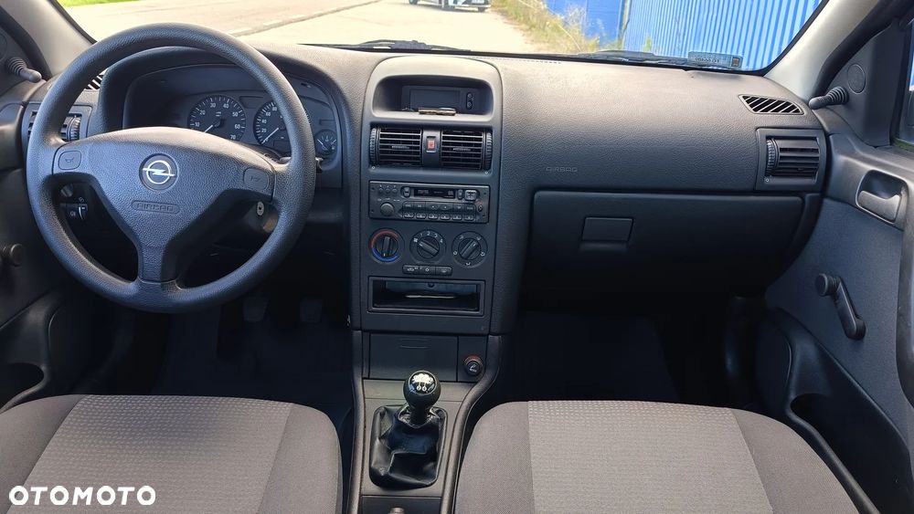 Opel Astra - 24