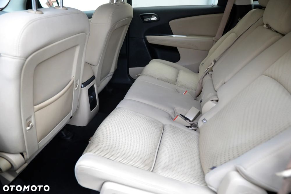 Dodge Journey 2.7 V6 R/T - 9