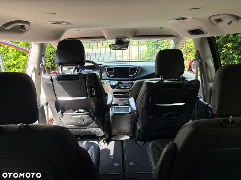 Chrysler Pacifica - 13