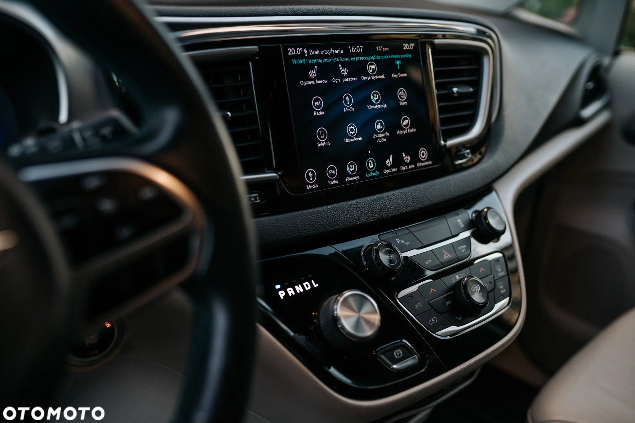 Chrysler Pacifica - 24