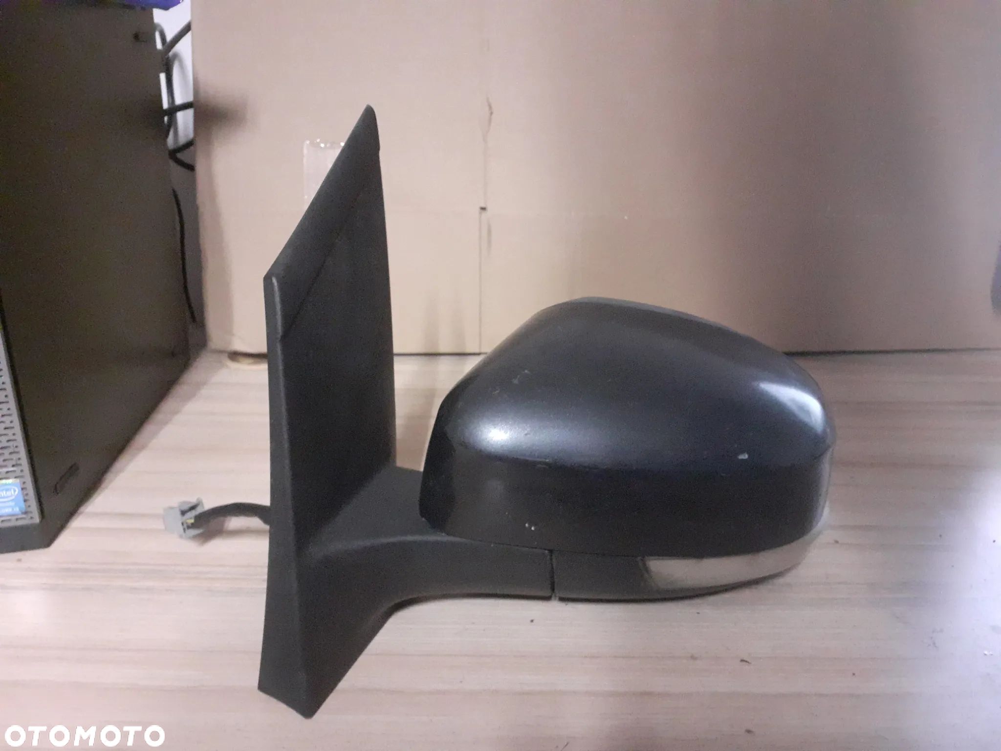 # LUSTERKO LEWE FORD FOCUS MK2 LIFT 6PIN X6 - 1