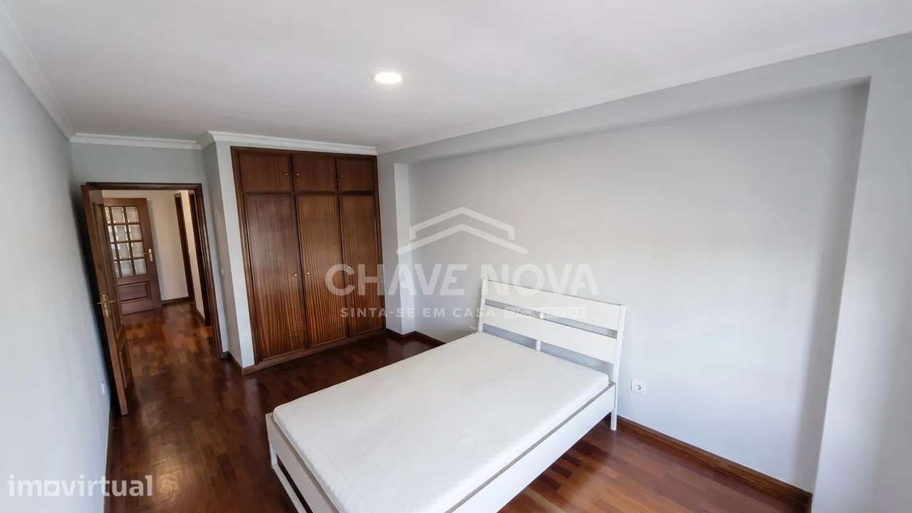 Apartamento T2 c/ Varanda e Arrumo em Paranhos - Grande imagem: 5/34