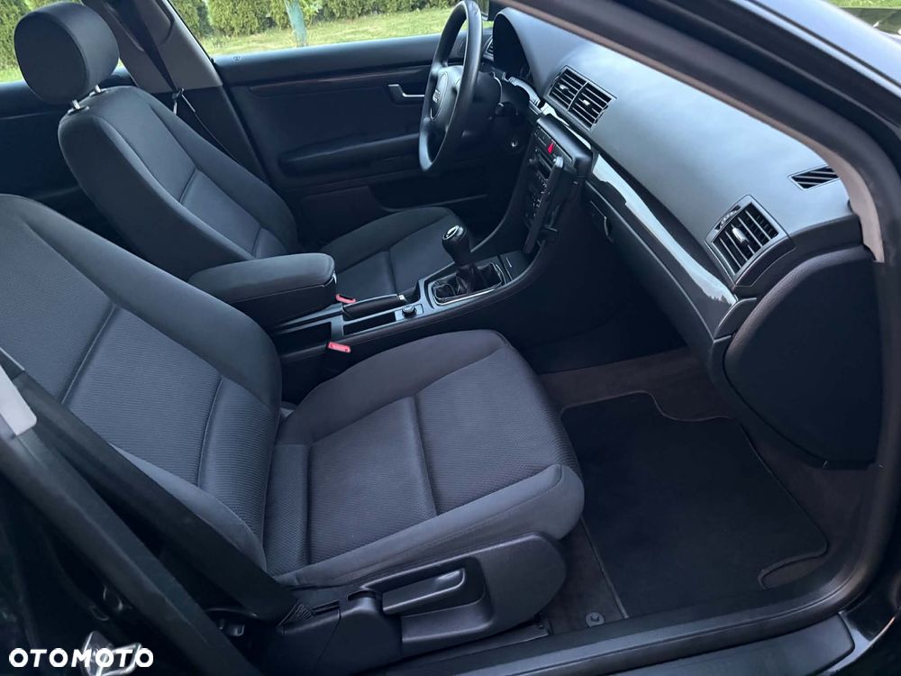 Audi A4 Avant - 10