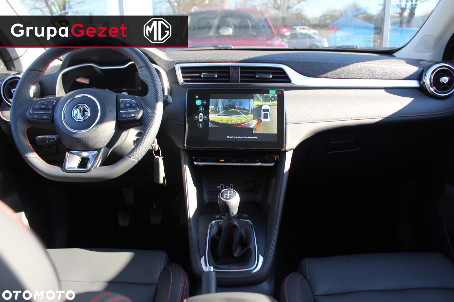 MG ZS - 8