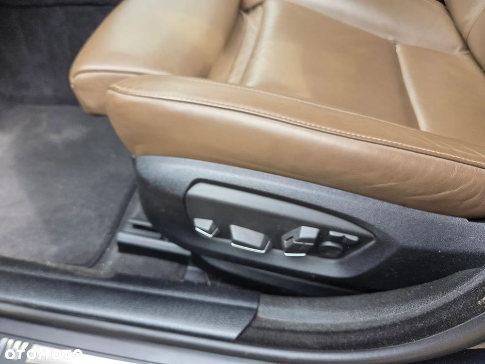 BMW Seria 5 520d - 12