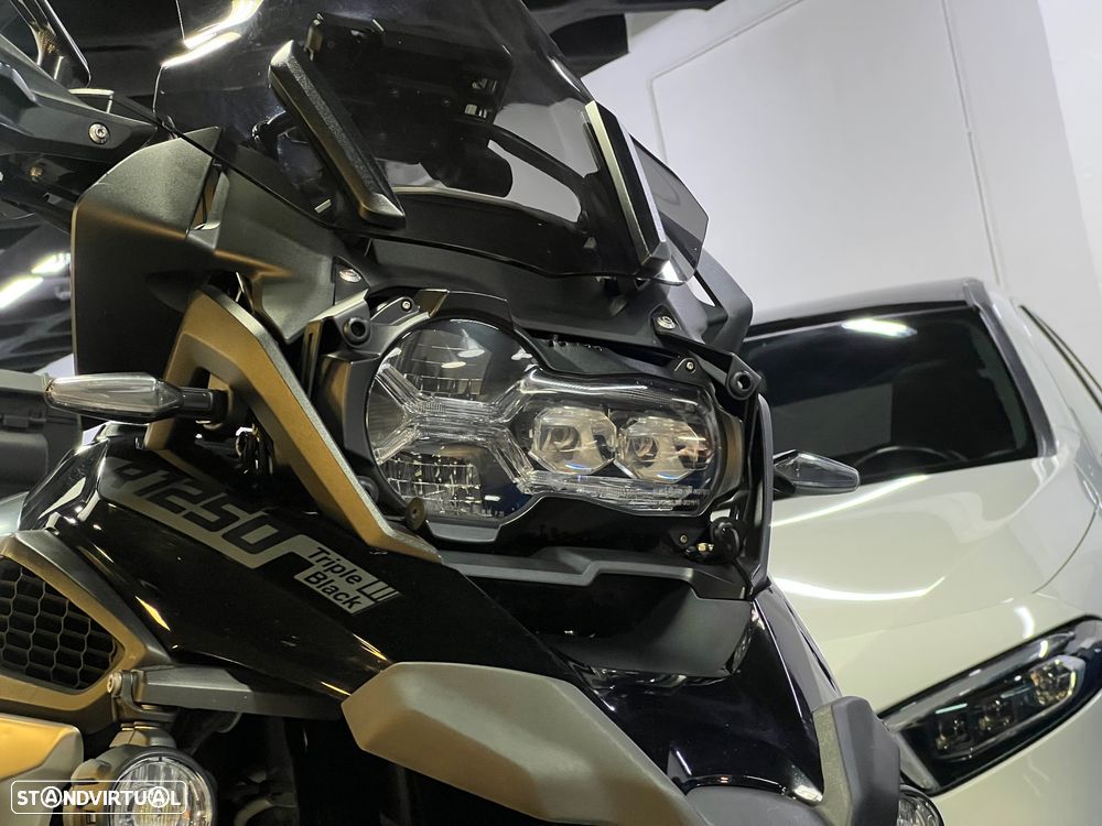 BMW R 1250 GS TRIPLE BLACK - 37