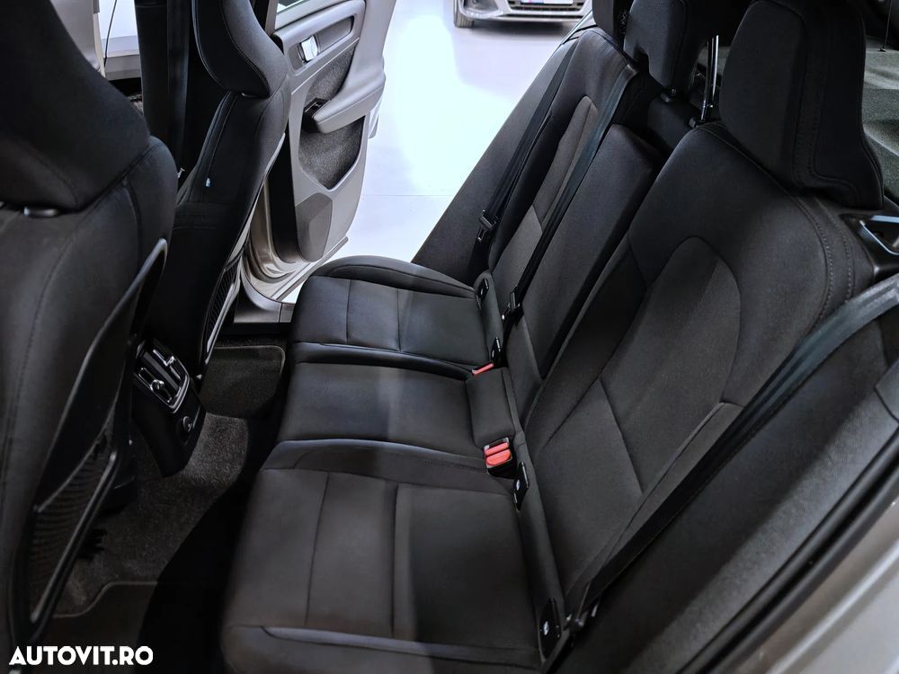 Volvo XC 40 T4 Recharge DKG Inscription Expression - 23