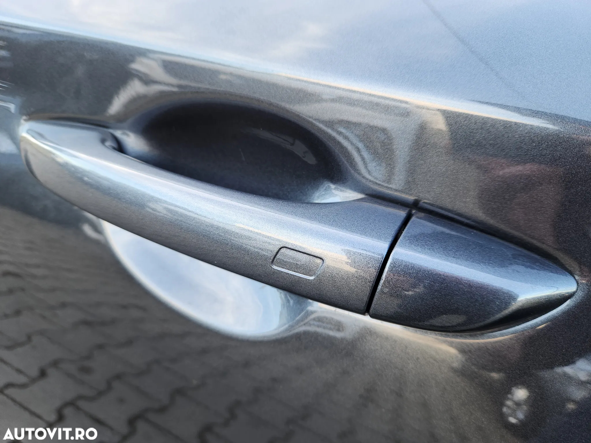 Genesis G70 - 16