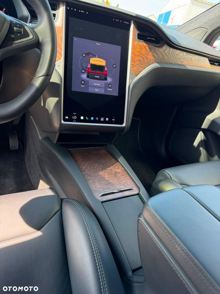 Tesla Model X Long Range - 14