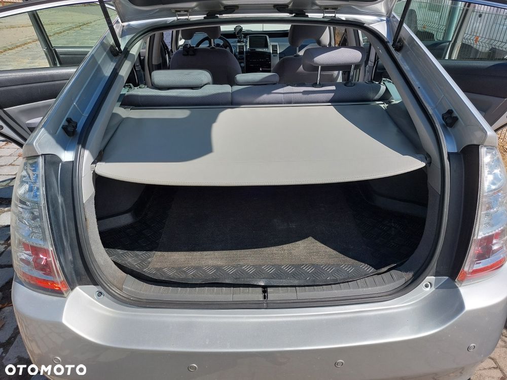 Toyota Prius - 3