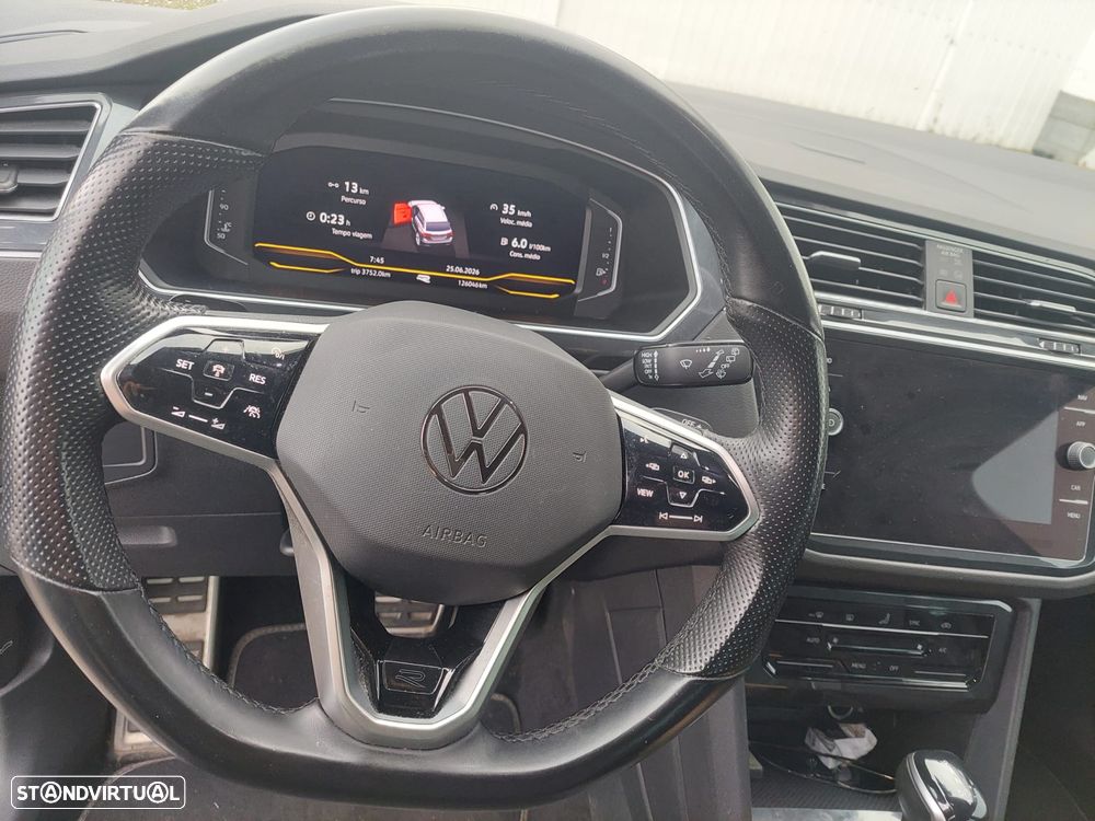 VW Tiguan 2.0 TDI R-Line DSG - 11