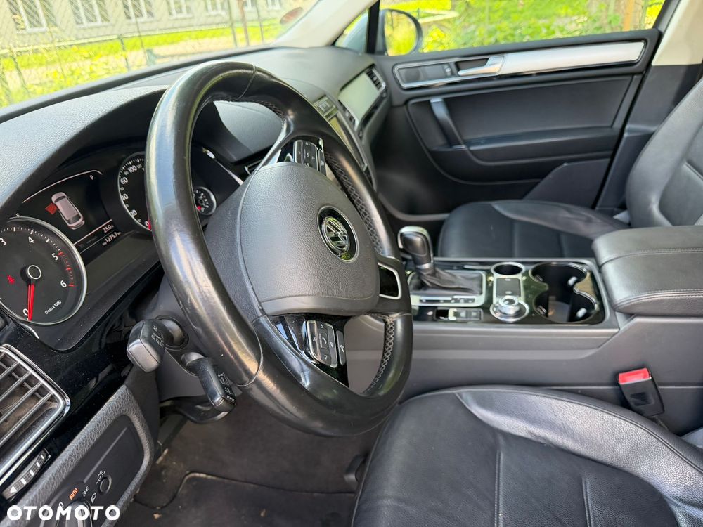 Volkswagen Touareg - 12
