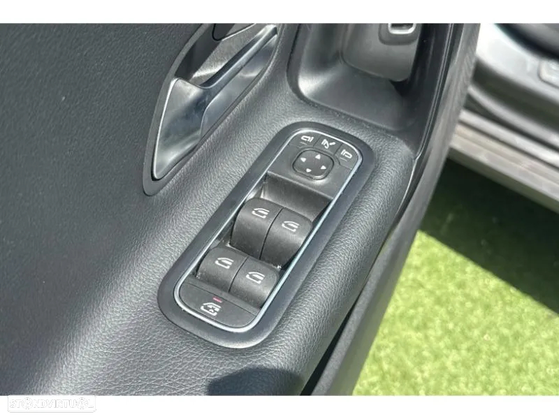 Mercedes-Benz CLA 180 - 8