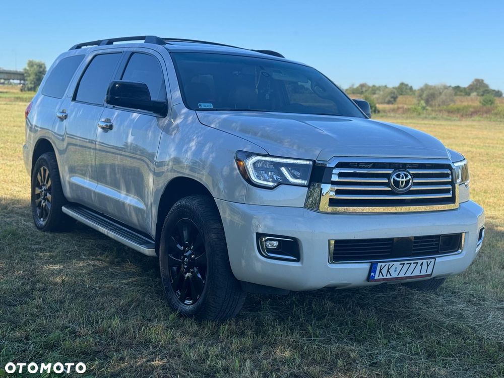 Toyota Sequoia - 9
