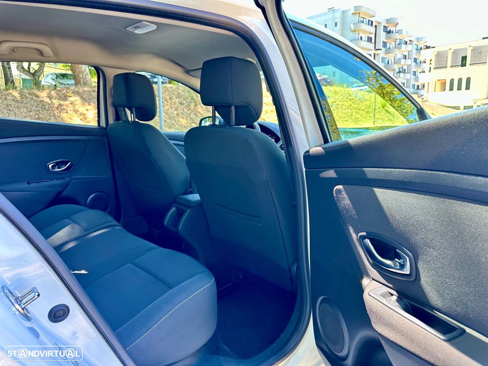 Renault Mégane 1.5 dCi Dynamique - 23