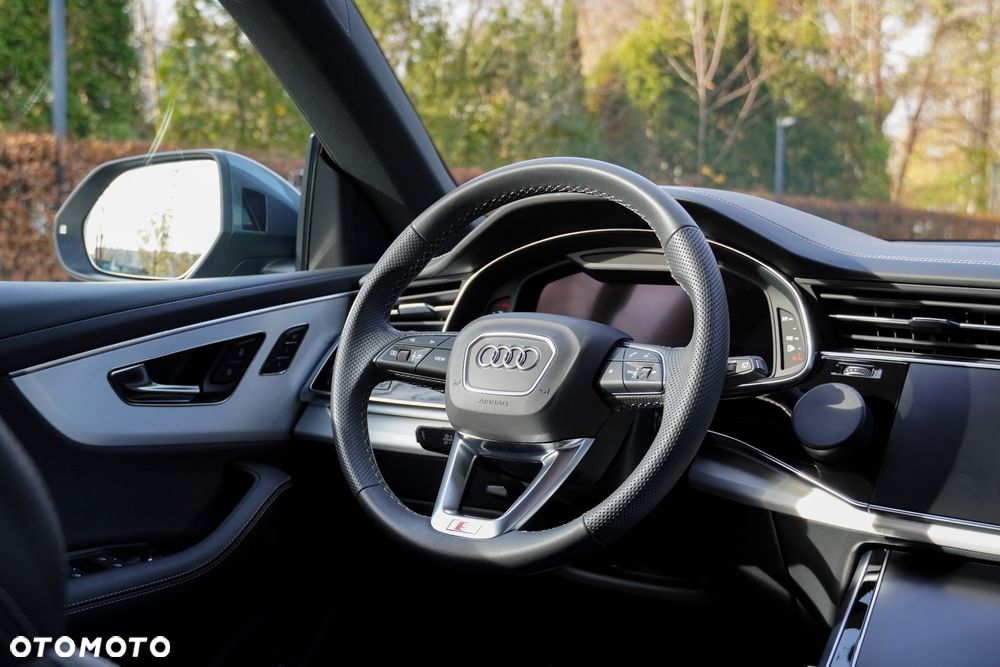 Audi Q8 - 21