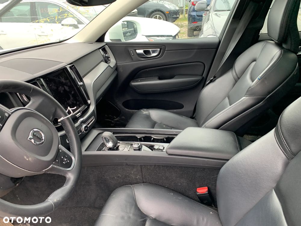 Volvo XC 60 B6 B AWD Geartronic Inscription - 8