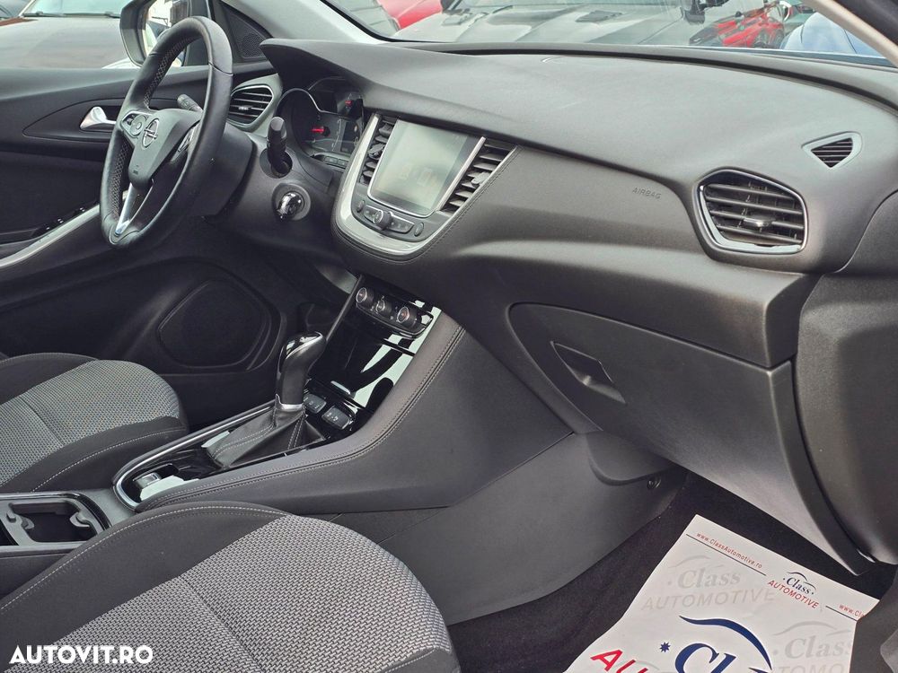 Opel Grandland X - 12