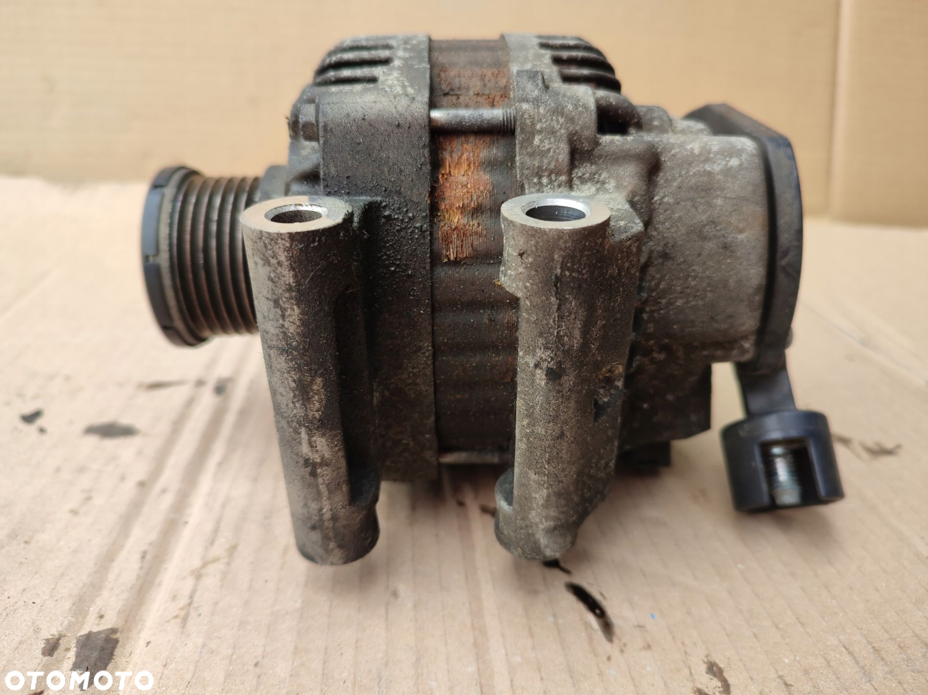 Alternator PEUGEOT CITROEN 1.6THP V757695680 - 2