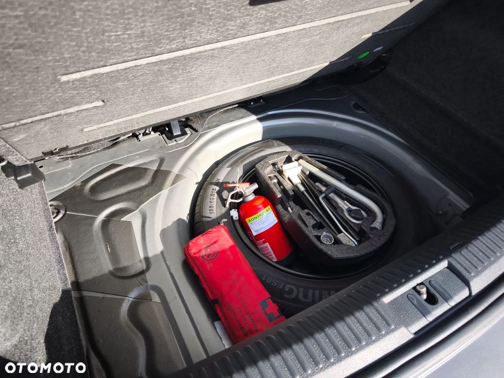 Volkswagen Polo 1.4 TDI BMT Comfortline - 16