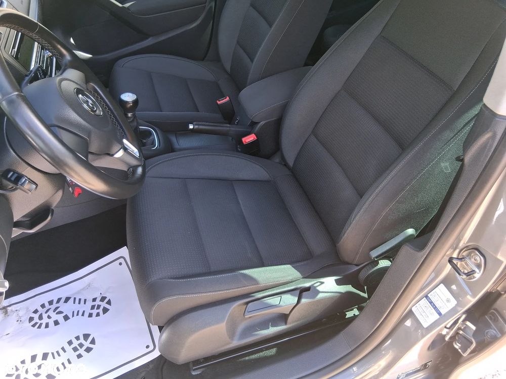Volkswagen Golf - 23