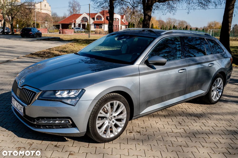 Skoda Superb 2.0 TDI DSG Premium Edition - 26